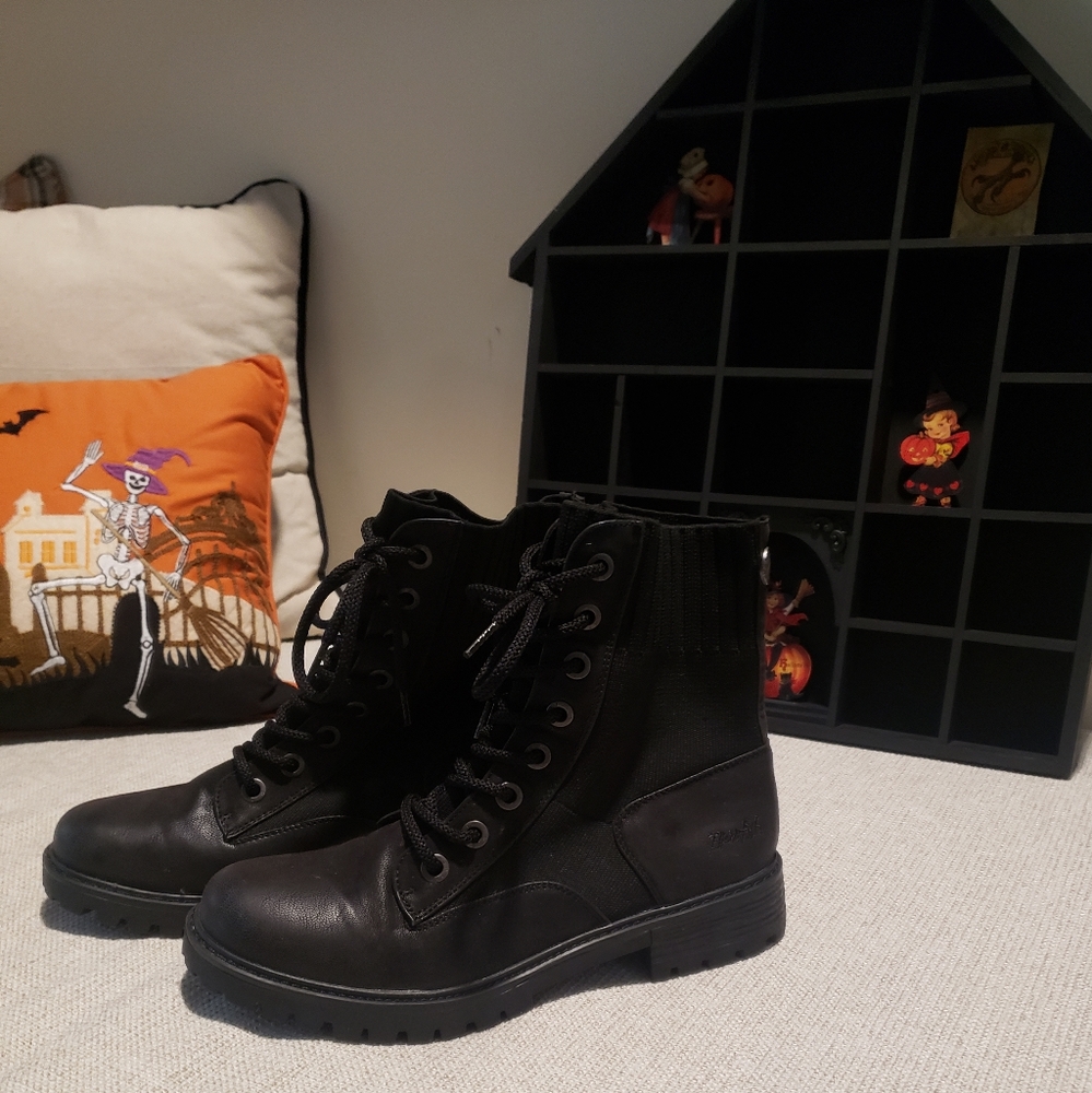 Blowfish boots